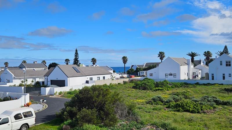 4 Bedroom Property for Sale in Golden Mile Western Cape